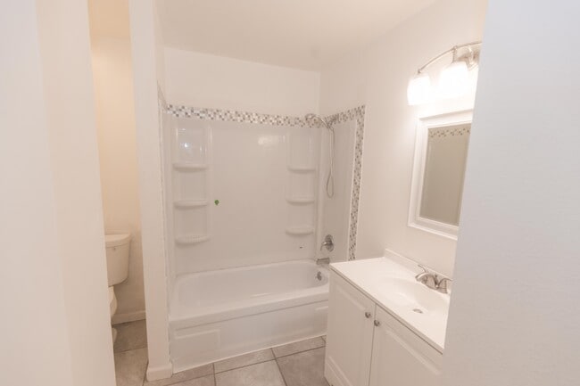 Building Photo - 3022 W San Gabriel Ave