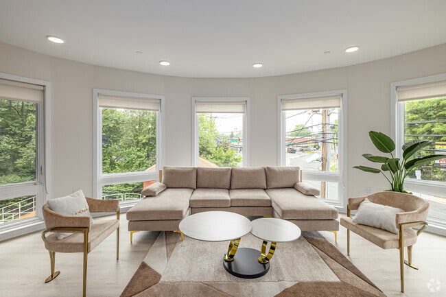 1BR, 1BA - 864SF - Living Room - The Gateway at Dunellen