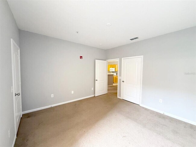 Building Photo - 8848 Villa View Cir