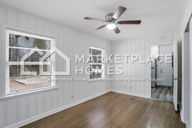 Building Photo - 4236 Glenhaven Dr
