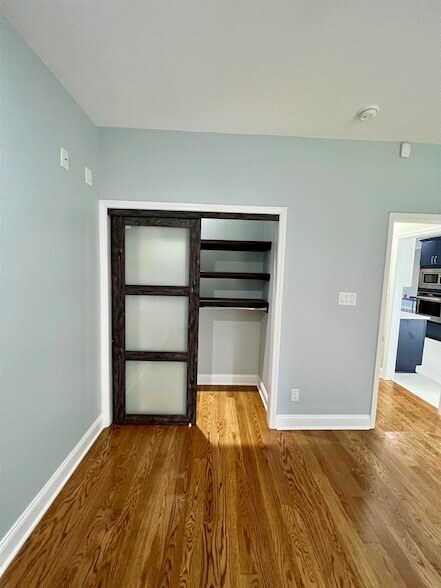 Building Photo - 1155 River Oak View Dr