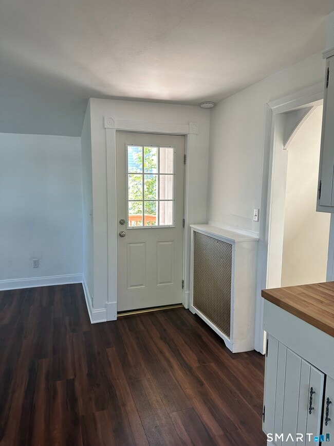 Building Photo - 42 1st St