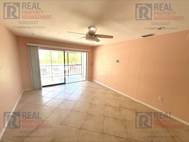 Building Photo - 631 N Orange Ave