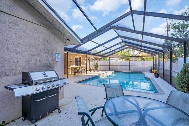Building Photo - 1374 Viewtop Dr