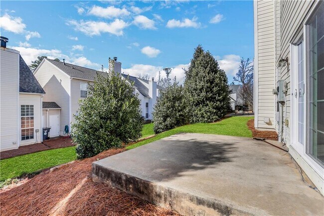 Building Photo - 617 Melilot Ln