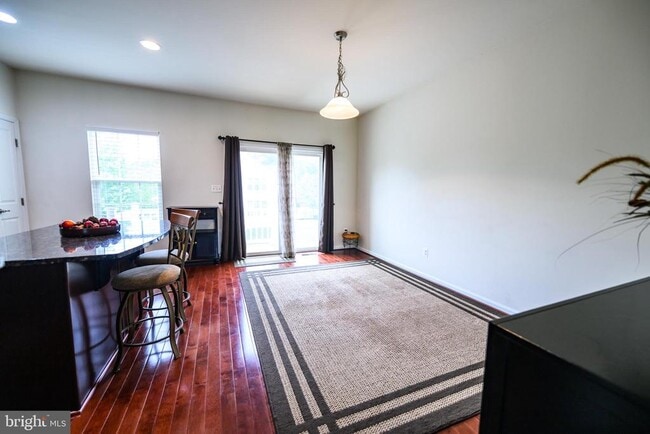 Building Photo - 4386 Daisy Reid Ave