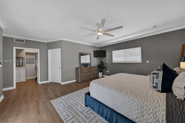 Building Photo - 2161 NE 62nd Ct