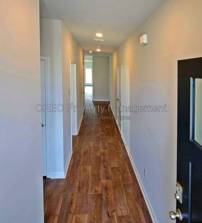 Building Photo - 817 Lilyford Ln