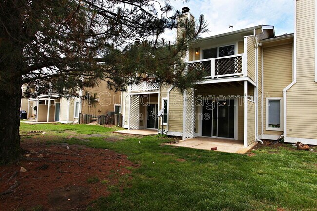 Building Photo - 5510 S Gold St