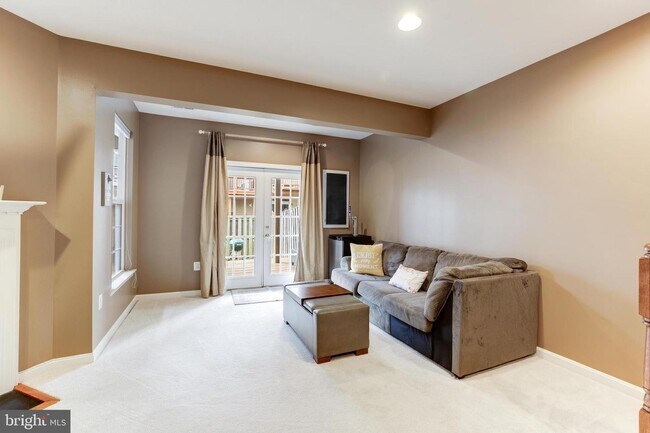 Building Photo - 575 Edmonton Terrace NE