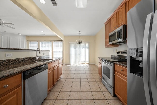Building Photo - Creekside at Brentwood!