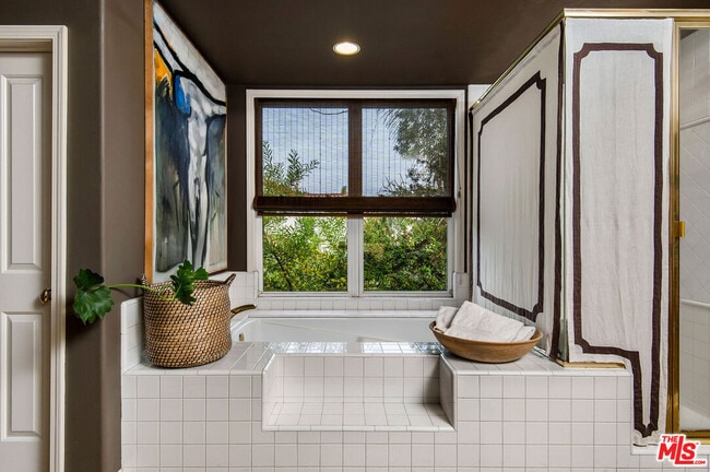 Building Photo - 3470 Consuelo Dr