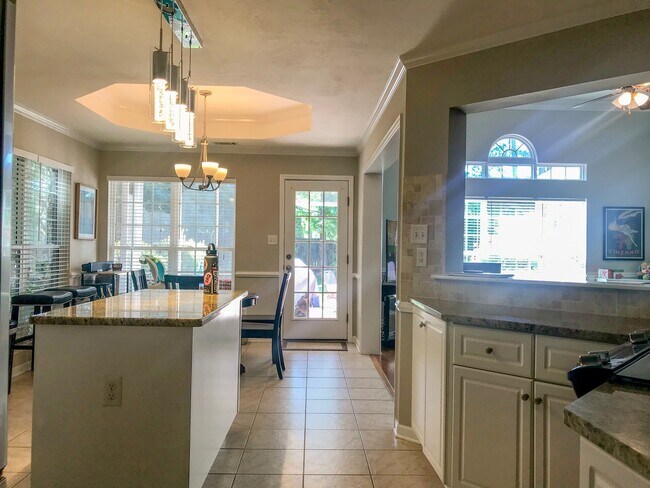 Building Photo - Available now! Evans Home in Greenbrier School District!