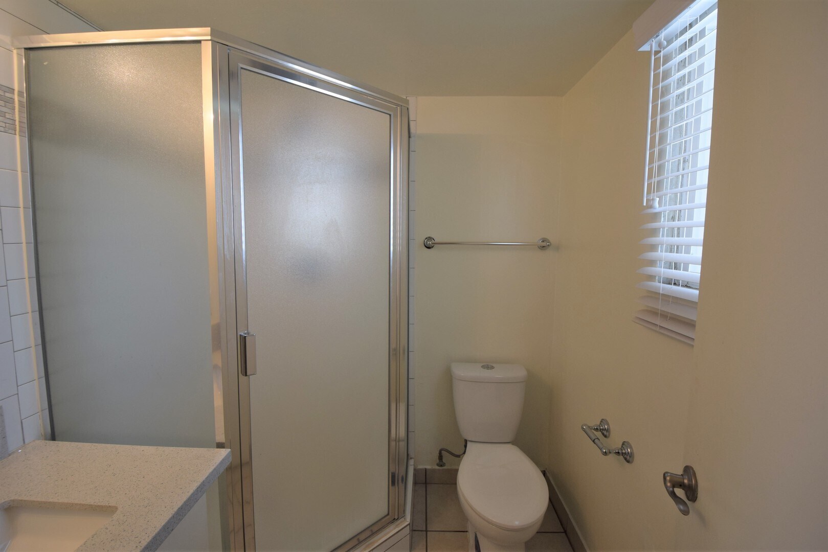 Building Photo - 5939 Cedros Ave