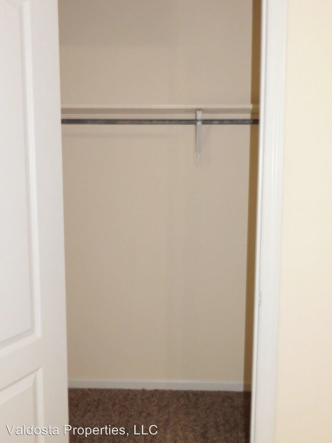 Building Photo - 1533 Woodard St