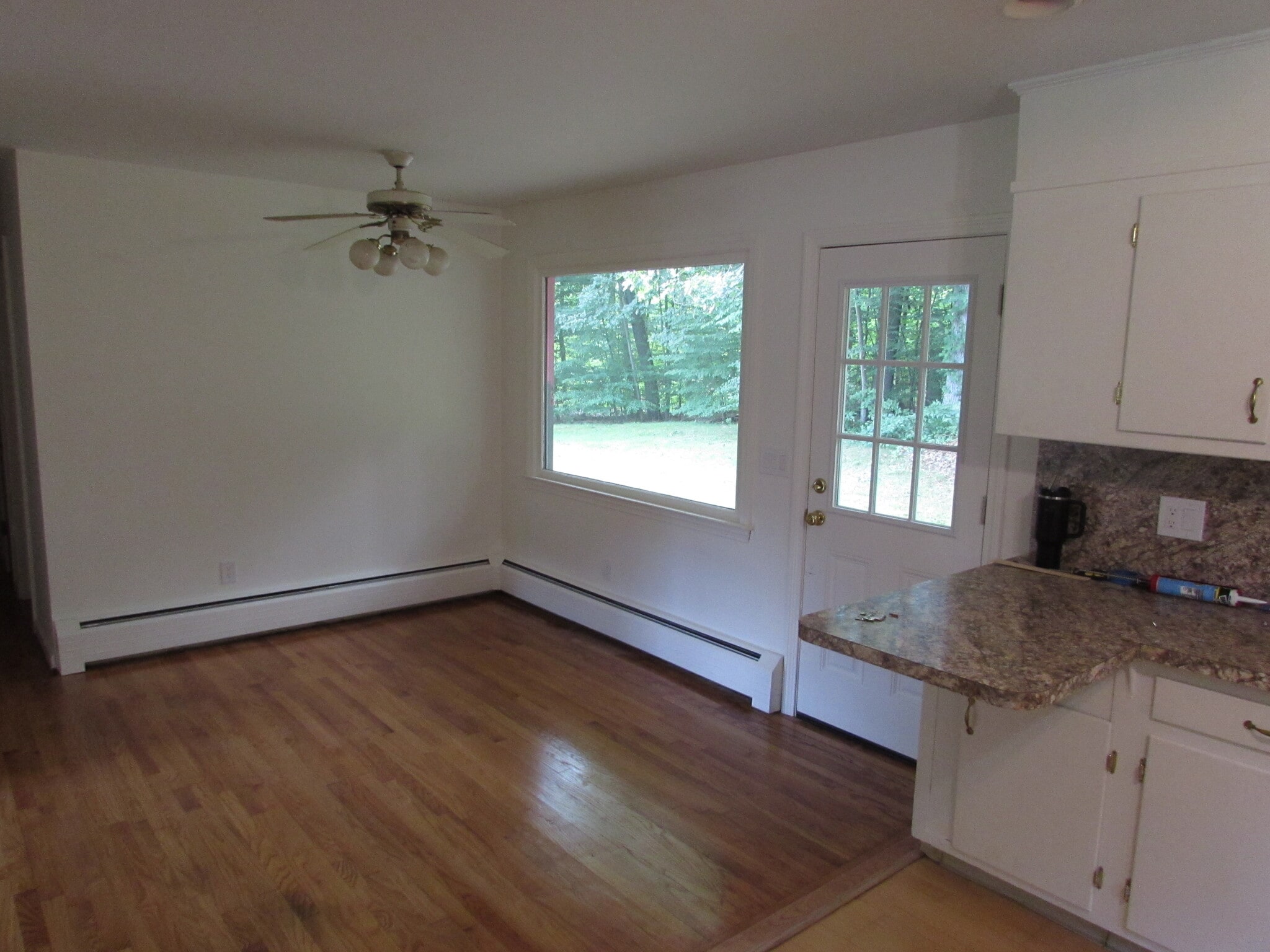 Dining area adjecent to the kitchen - 97 Scrub Oak Rd
