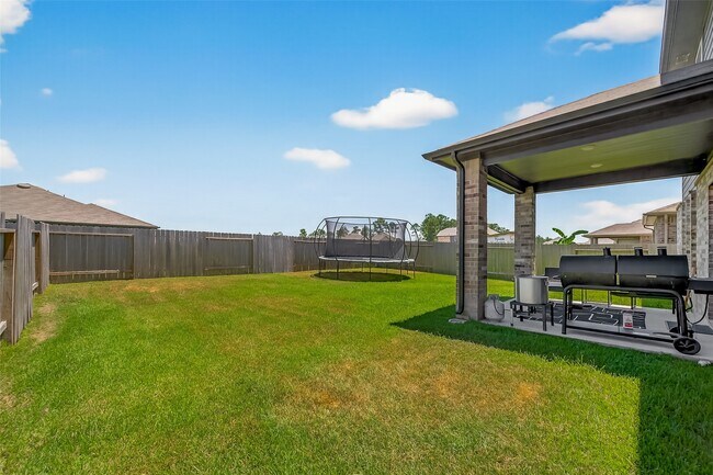 Building Photo - 21624 Elmheart Dr