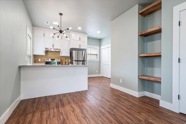 Building Photo - Brand New Cottage close to downtown and U ...