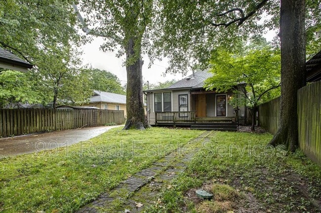 Building Photo - 1552 Forest Ave