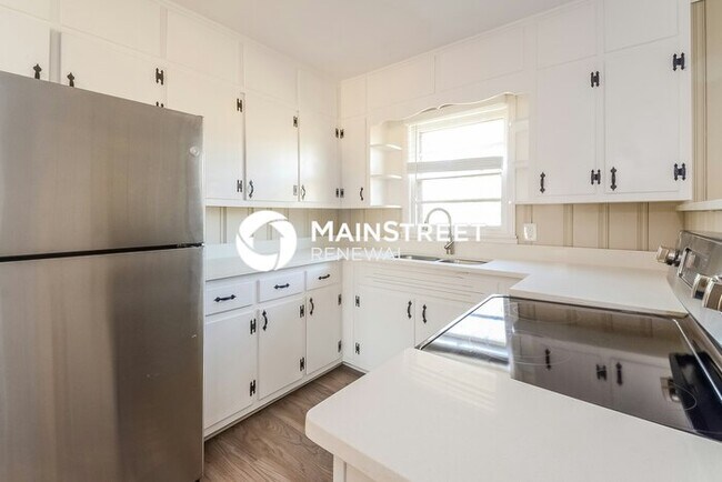 Building Photo - 3 Bedroom Pet-Friendly Home in Pleasant Gr...
