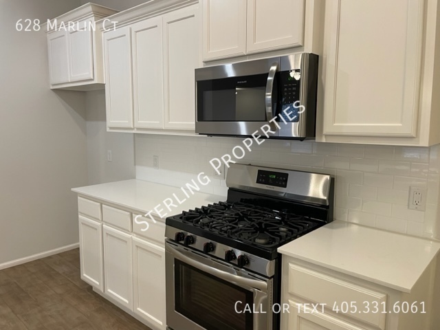 Building Photo - 628 Marlin Ct