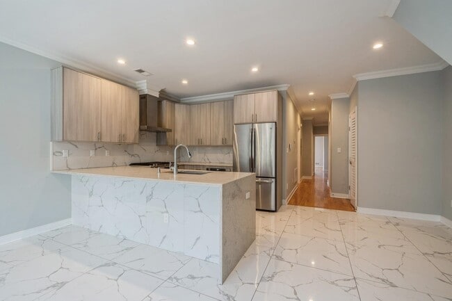 Building Photo - 225 Columbia Ave