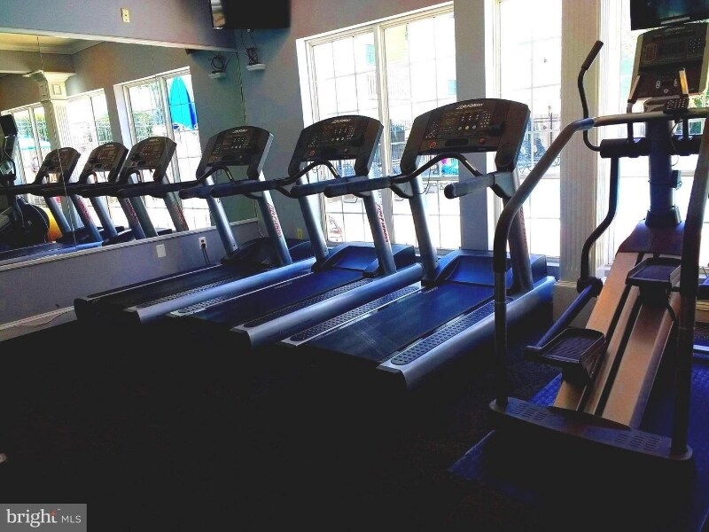 Building Photo - 4561 Strutfield Ln