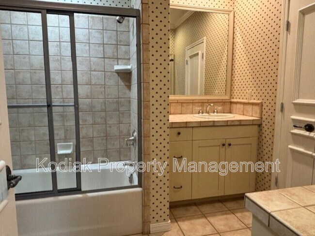 Building Photo - 3608 E Crest Mount Cir