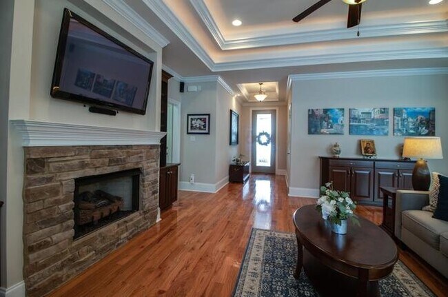 Building Photo - 3653 Velda Oaks Cir