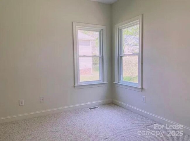 Building Photo - 14843 Middlesborough Dr
