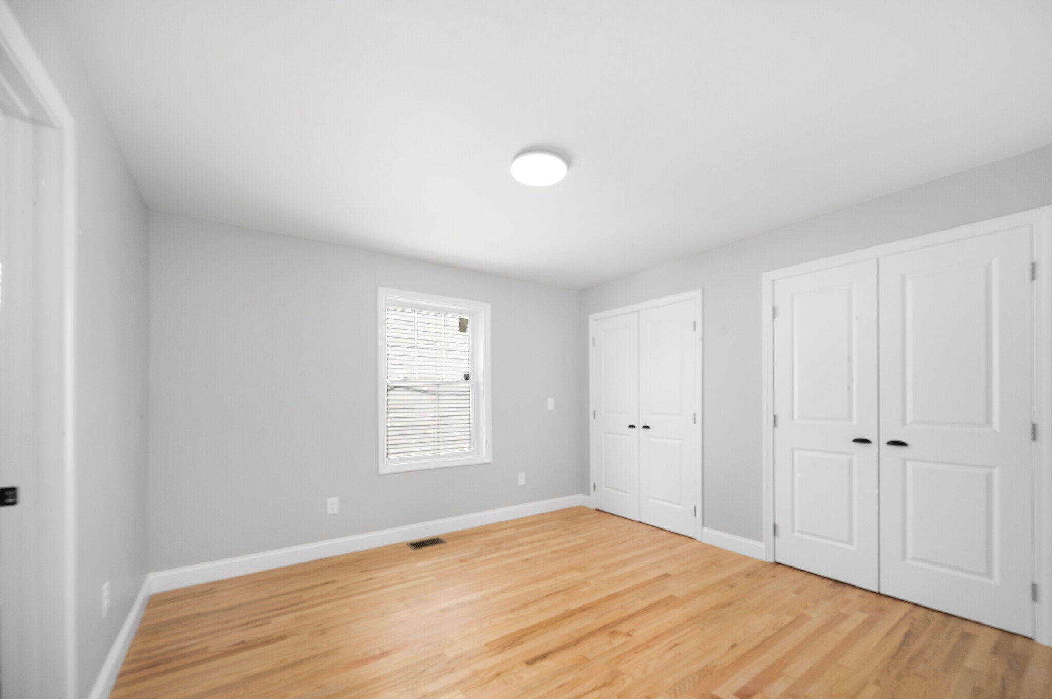 Building Photo - 28 Grosvenor Ave