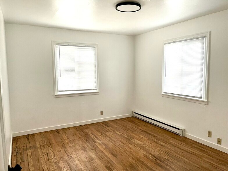 Building Photo - 14318 67th Ave NE