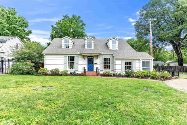 Building Photo - 185 Alexander St