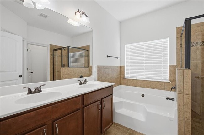 Building Photo - 5060 Rialto Way