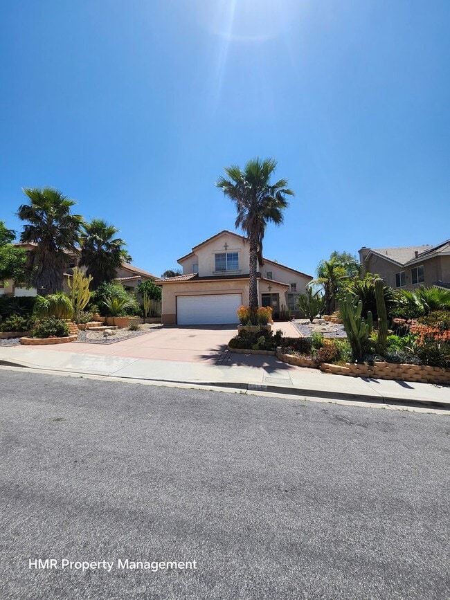 Primary Photo - Beautiful two-story in Hunter's Ridge
