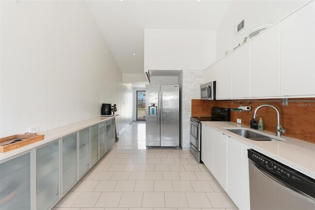 Building Photo - 6336 S Lansdale Cir