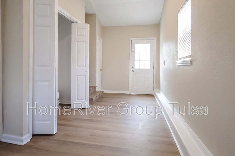 Building Photo - 1308 S 75th E Ave
