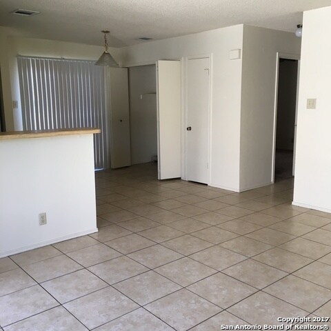 Building Photo - 5011 Sommerdale