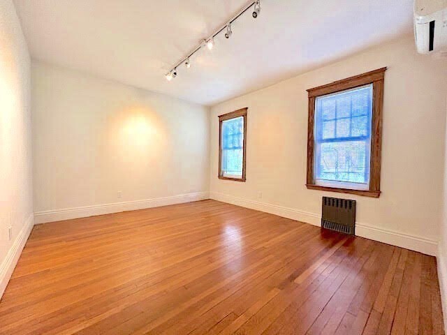 Building Photo - 12 Lawrence Rd