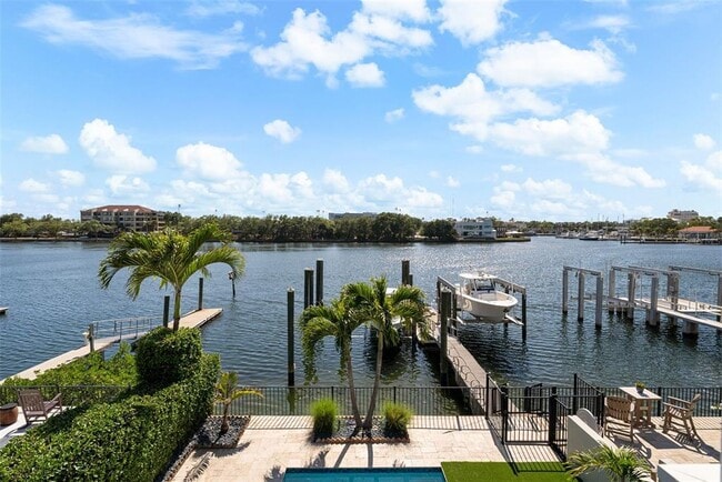 Building Photo - 1123 Abbeys Way