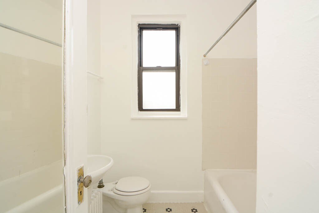 Building Photo - 3834 N Fremont