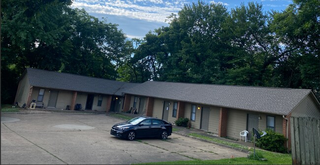 Primary Photo - 1006 Markle St
