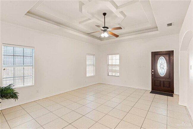 Building Photo - 4409 Robin Ave