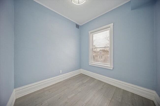 Building Photo - 3134 W 39th Pl