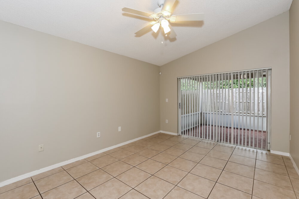 Building Photo - 428 Lakeside Cir