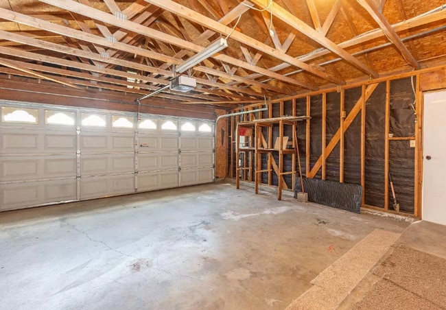 Building Photo - Coming Soon 3 bedrooms 2 bathrooms