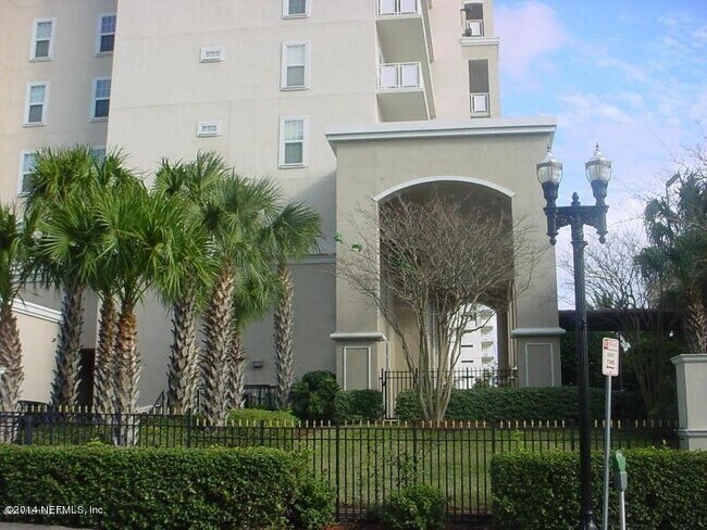 Building Photo - 2 bedroom in Jacksonville FL 32202