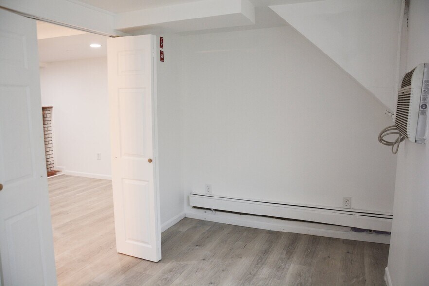 Building Photo - 2350 Baldwin Ave