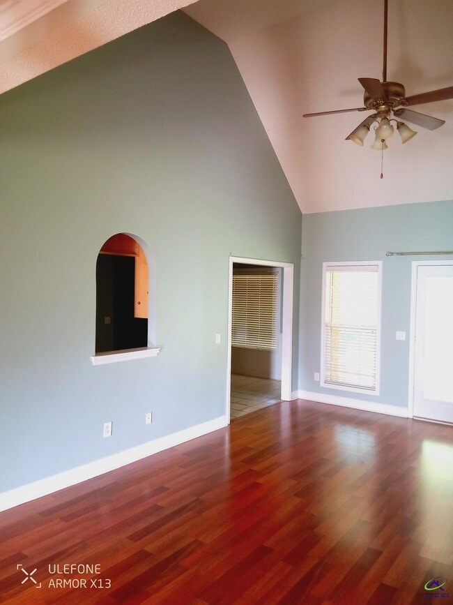 Building Photo - 412 Southland Trail