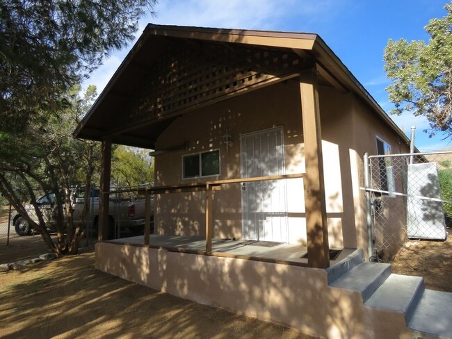 Primary Photo - South End of Town In Morongo